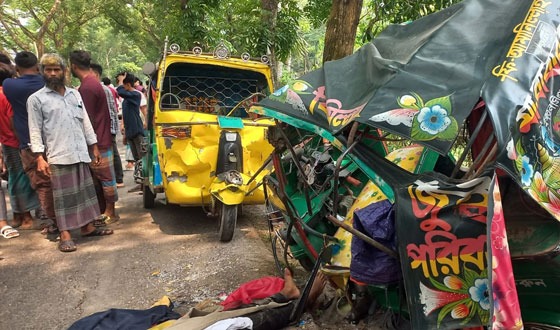 শিশুকে বাঁচাতে গিয়ে দু' সিএনজি'র মুখোমুখি সংঘর্ষে যুবক নিহত