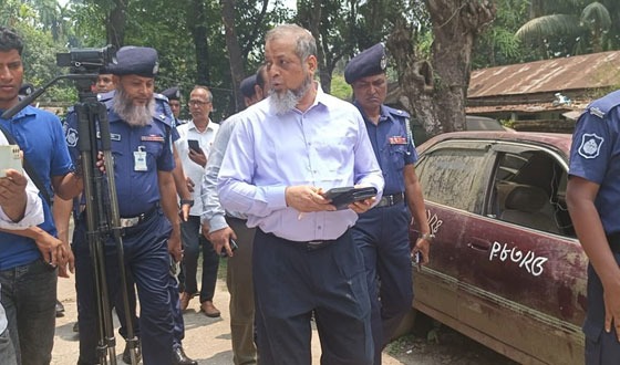 লালমনিরহাট সদর থানা পরিদর্শন করলেন স্বরাষ্ট্র মন্ত্রণালয়ের সচিব মমতাজ সাদ