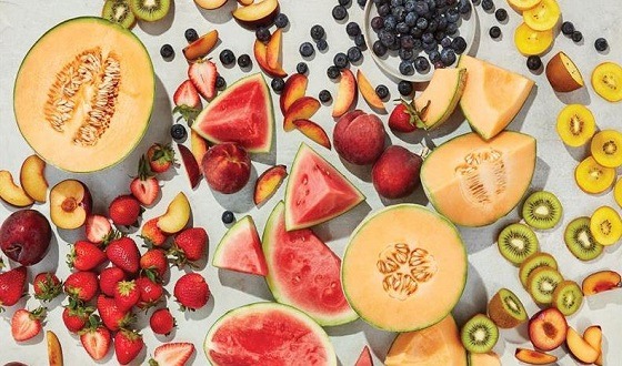 গ্রীষ্মকালে ত্বক ভালো রাখতে খান এই ৫ ফল