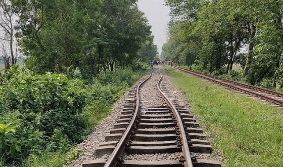 রেল দুর্ঘটনার শঙ্কা বাড়াচ্ছে তীব্র গরম
