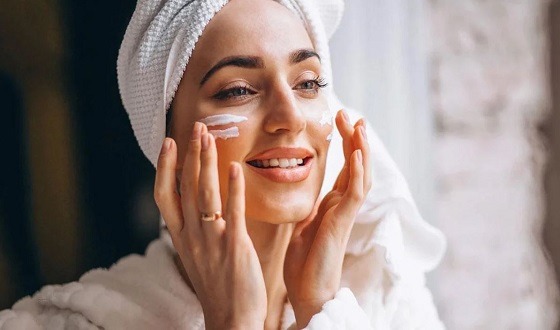 গরমে ত্বক-চুলের যত্নে পাঁচ টোটকা