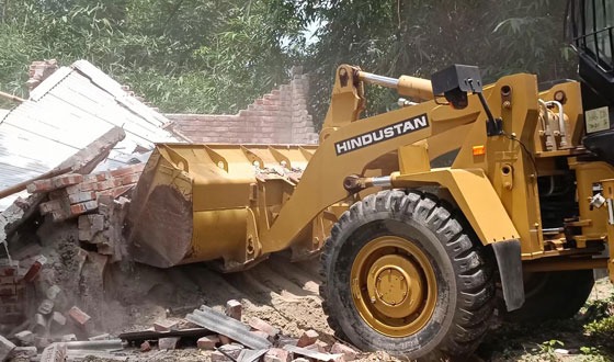 শৈলকুপায় মহাসড়কের অবৈধ স্থাপনা উচ্ছেদ