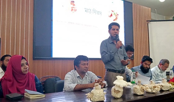 বিরলে মাঠ দিবস অনুষ্ঠিত