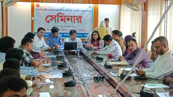 কালিয়াকৈরে ১০শ্রেণীর প্রান্তিক পেশাজীবীদের সঙ্গে সেমিনার