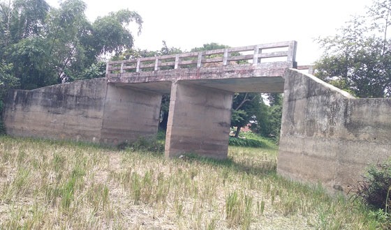 সেতু আছে রাস্তা নেই, জনদূর্ভোগ চরমে