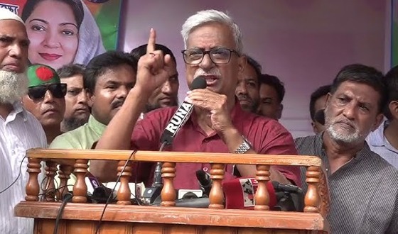 ড. ইউনূস ১৮ কোটির, পদত্যাগ চাই না, বললেন ফারুক