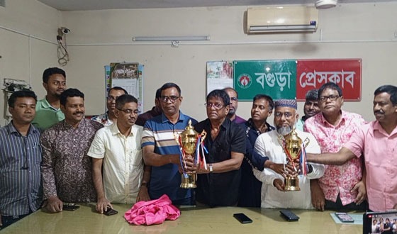 বগুড়া মিডিয়া কাপ ক্রিকেট টুর্ণামেন্টের ট্রফি ও জার্সি উন্মোচন