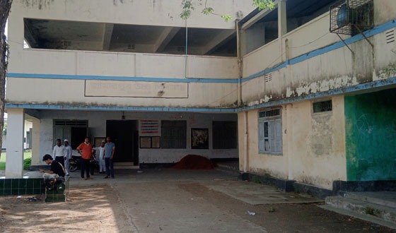 জামালপুরে ঝুঁকিপূর্ণ ভবনে চলছে শিক্ষা কার্যক্রম