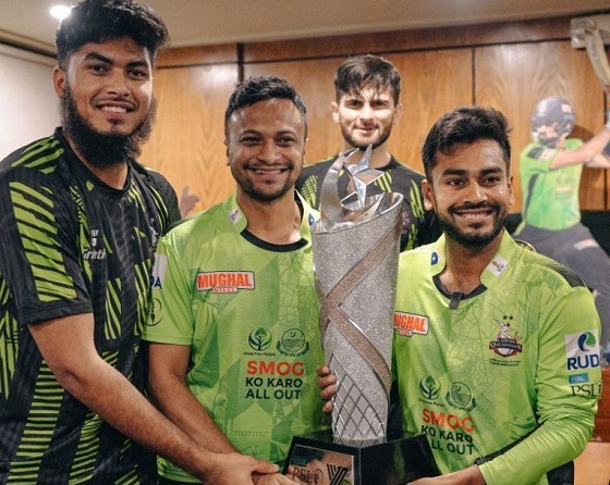 চ্যাম্পিয়ন হয়ে কত টাকা পেলো লাহোর কালান্দার্স?