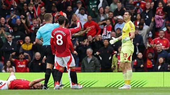 ঘরের মাঠ ভিলার সাথে জয় পেলো ম্যানইউ