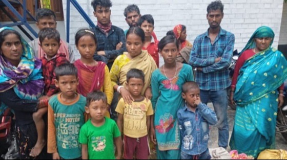 গোমস্তাপুরের বিভিষণ সীমান্তে বিএসএফ কর্তৃক ১৭ জন পুশইন