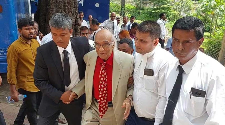 খালাস পেলেন সাংবাদিক শফিক রেহমান