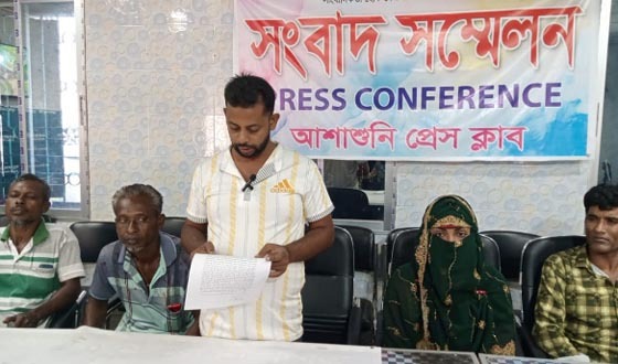 আশাশুনিতে মিথ্যা মামলায় হয়রানির প্রতিবাদে সংবাদ সম্মেলন
