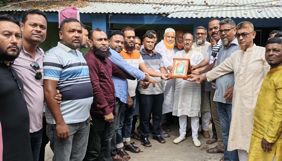 অভয়নগরে হ্যান্ডলিং শ্রমিক ইউনিয়নের নবনির্বাচিত কমিটির শপথ