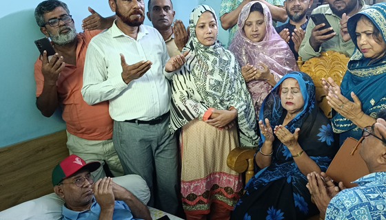 ঝালকাঠিতে ইসরাত সুলতানা ইলেন ভুট্টোর গনসংযোগ