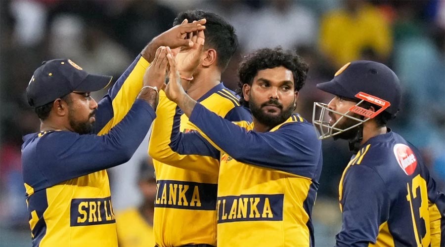 টি-টোয়েন্টি দলে ফিরলেন রাজাপাকসে, অভিষেকের অপেক্ষায় তরুণ মালিঙ্গা