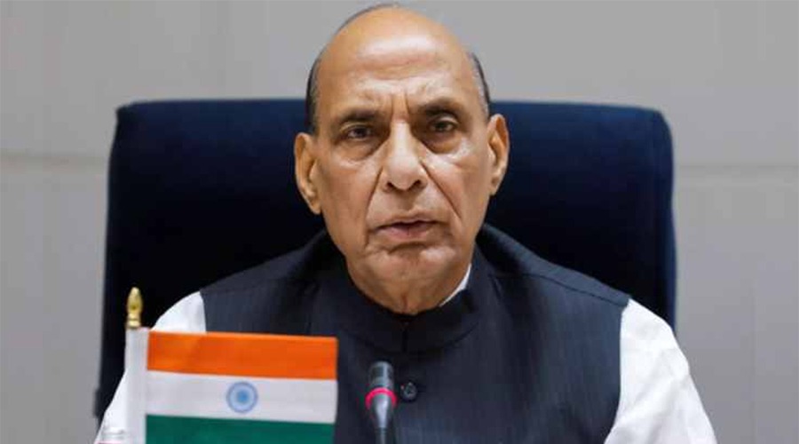 প্রধান উপদেষ্টাকে বিবৃতিতে সংযত থাকার আহ্বান ভারতের প্রতিরক্ষামন্ত্রীর