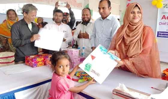 বাগেরহাটে ছবি, ছড়া-কবিতায় জলবায়ু পরিবর্তনের ক্ষতি তুলে ধরলেন শিশুরা