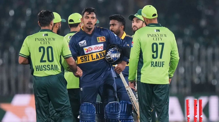 টানটান উত্তেজনার ম্যাচে শেষ হাসি হাসলো পাকিস্তান