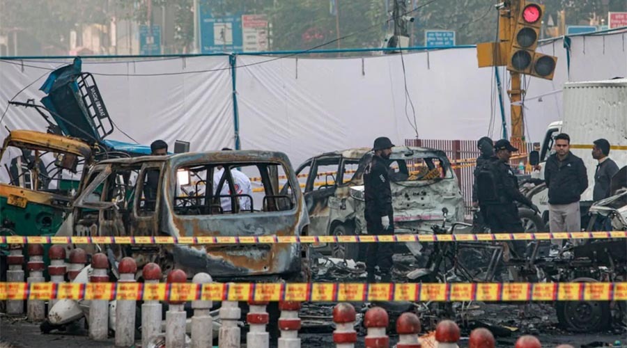 জম্মু ও কাশ্মীরের নওগাম থানায় জব্দ বিস্ফোরক পরীক্ষা করতে গিয়ে বিস্ফোরণ, নিহত ৯