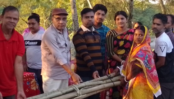 কপিলমুনি হস্তশিল্পের উপকরণ বিতরণ