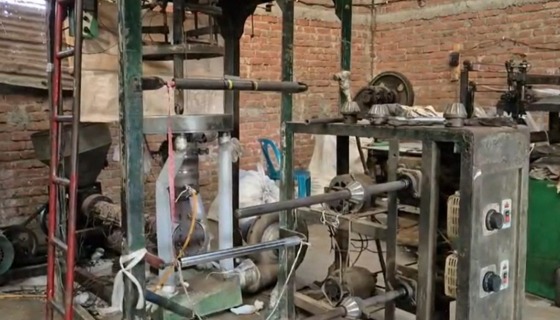 বিরামপুরে পলিথিন কারখানায় অভিযান, জরিমানা ও মালামাল জব্দ