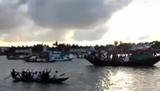 দেবহাটার ইছামতি নদীতে সম্পন্ন হলো বিজয়া দশমী