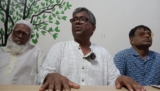 মোল্লাহাটে নির্বিঘ্নে শারদীয় দুর্গোৎসব উদযাপন: বিএনপির প্রেসব্রিফিং