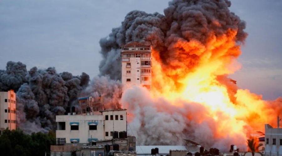 ট্রাম্পের আহ্বান উপেক্ষা করে গাজায় ইসরায়েলি হামলা, ঝরল ২০ প্রাণ