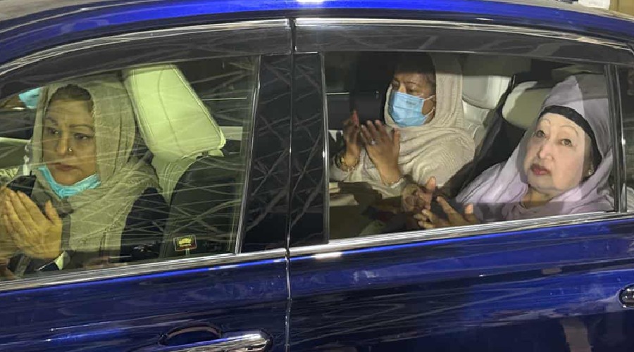 দীর্ঘ সাত বছর পর জিয়াউর রহমানের সমাধিতে খালেদা জিয়া