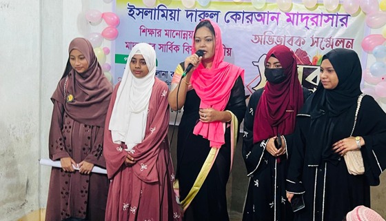 চাঁদপুরে বিজয়ীর উদ্যোগে শিক্ষার্থীদের মাঝে শিক্ষা সামগ্রী বিতরন