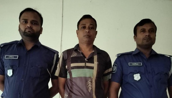 দেবহাটায় গাজাসহ আটক ১, থানায় মামলা