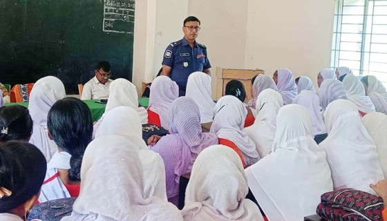 চিরিরবন্দরে বাল্যবিবাহ ও মাদকমুক্ত সমাজ গঠনে ওরিয়েন্টেশন সভা