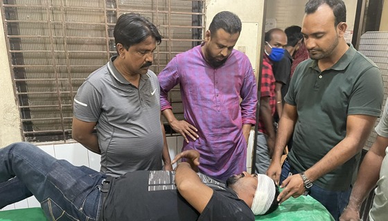 লালন মেলায় মাদক ব্যবসায়ীদের হামলায় সাংবাদিক আহত