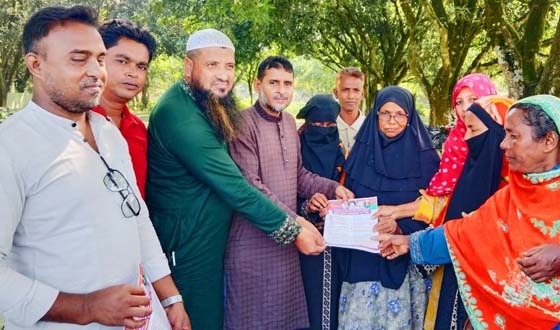 ৩১ দফা বাস্তবায়নের লক্ষ্যে লিফলেট বিতরণ কর্মসূচি