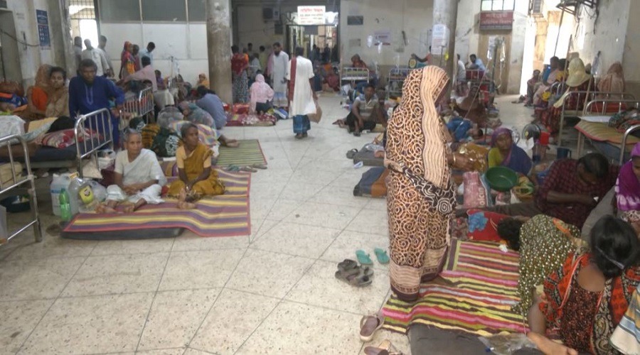 বছরে লাখ লাখ রোগী বাধ্য হচ্ছে সরকারি হাসপাতালের মেঝে শুয়ে চিকিৎসা নিতে