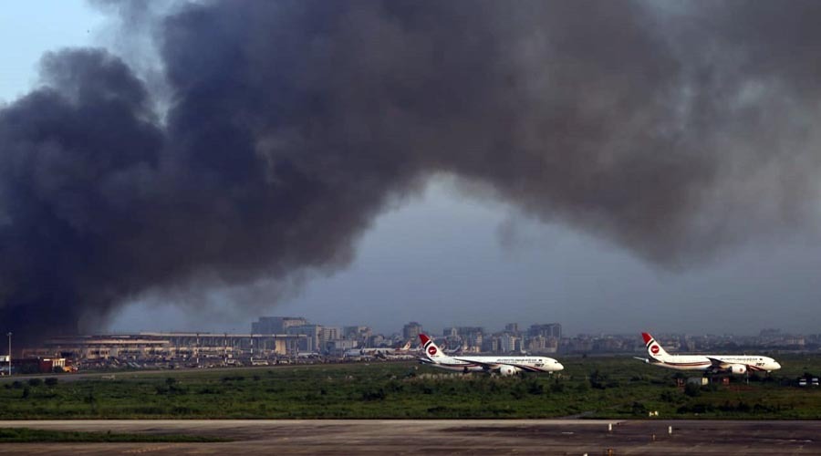 শাহজালাল বিমানবন্দরের আগুন নিয়ন্ত্রণে, রাতেই শুরু ফ্লাইট চলাচল