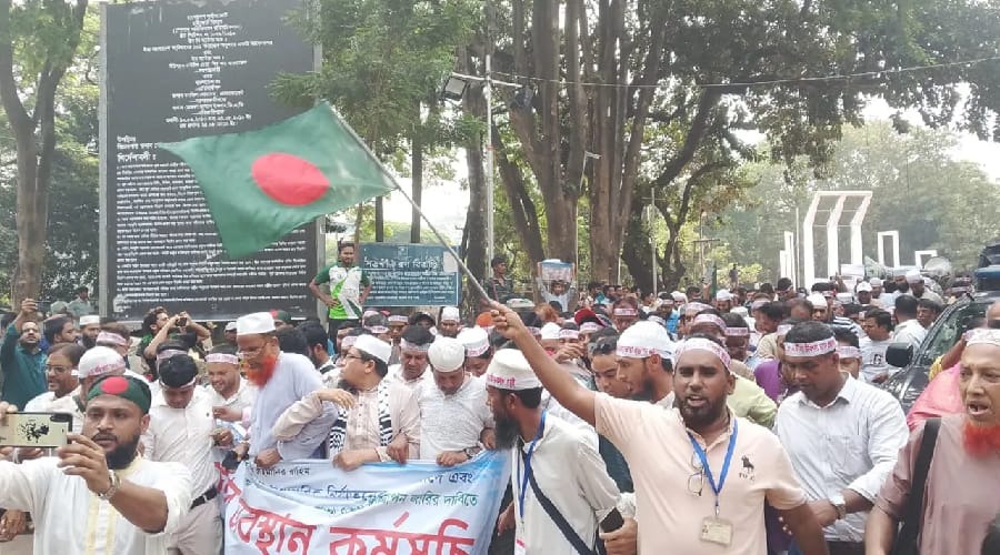 এমপিওভুক্ত শিক্ষকদের অনশন স্থগিত, নতুন কর্মসূচি ঘোষণা