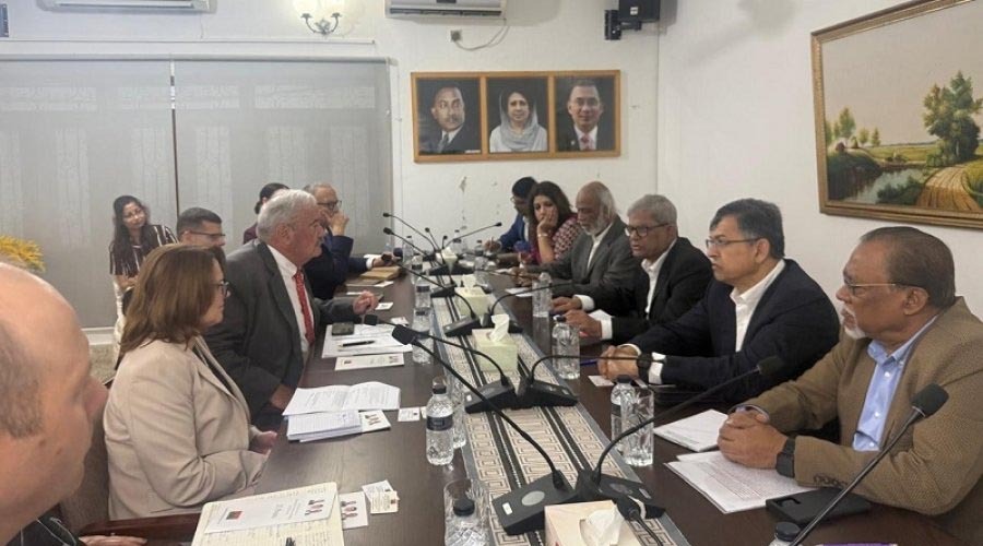 বিএনপির সঙ্গে আইআরআই প্রতিনিধি দলের বৈঠক