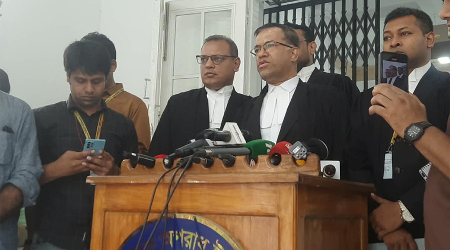 প্রসিকিউশন বলেছে গ্রেপ্তার—আমরা বলি আত্মসমর্পণ: ব্যারিস্টার এম সারোয়ার