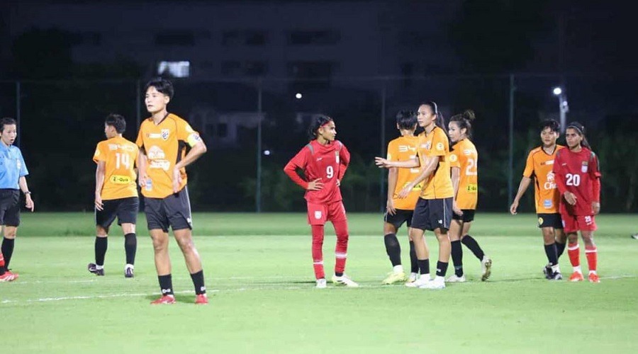 থাইল্যান্ডের কাছে হারলো মেয়েরা