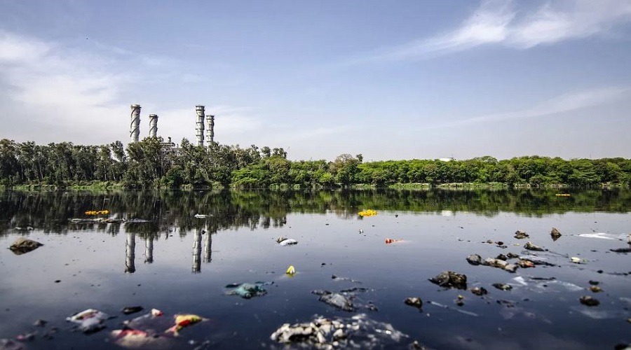 তীব্র দূষণে জীববৈচিত্র্যহীন ও পানযোগ্যতার সীমার বাইরে চলে দেশের নদীগুলোর পানি