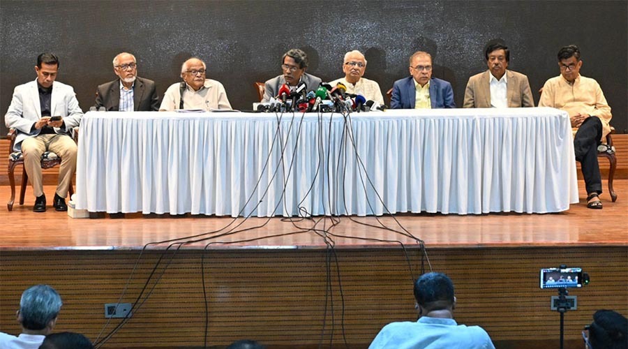 জাতীয় নির্বাচনের দিন বা আগে গণভোটের সুপারিশ ঐকমত্য কমিশনের