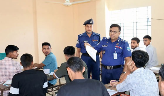 কক্সবাজারে পুলিশের টিআরসি পরীক্ষায় ভুয়া পরীক্ষার্থী আটক
