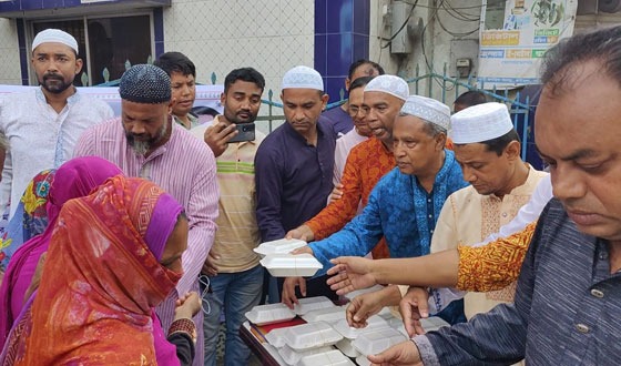 বাউফলে বিএনপির প্রতিষ্ঠাবার্ষিকী উপলক্ষে দোয়া-মিলাদ ও খাদ্য বিতরণ