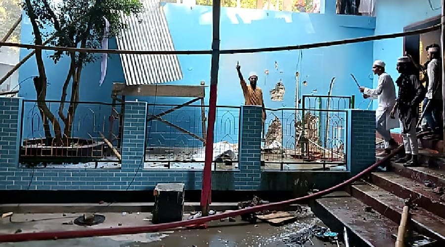 রাজবাড়ীতে নুরাল পাগলার দরবারে হামলা: নিহত ১, আহত অর্ধশতাধিক