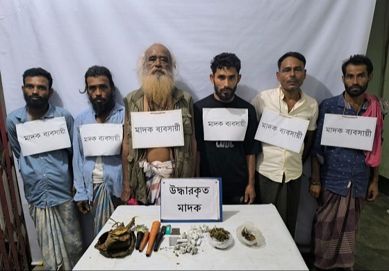 চাঁদপুরে যৌথ বাহিনীর অভিযানে মাদকসহ ৬  কারবারি গ্রেপ্তার