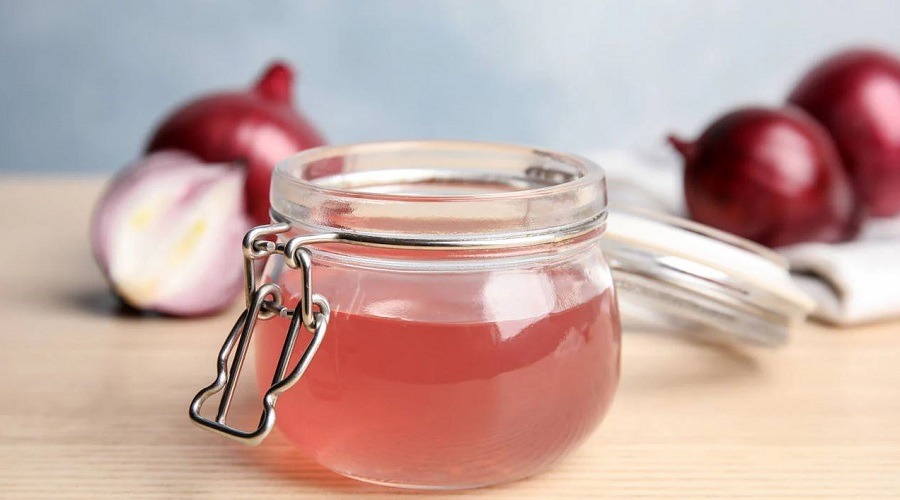 চুল পড়া বন্ধ করতে ব্যবহার করুণ পেঁয়াজের রস