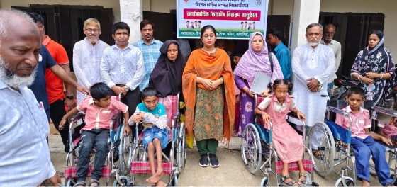 কাপাসিয়ায় বিশেষ চাহিদাসম্পন্ন শিশু শিক্ষার্থীদের অ্যাসিসটিভ ডিভাইস বিতরণ