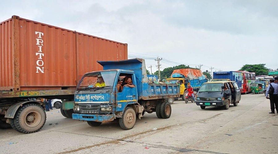 এক্সেল লোড নীতিমালার তোয়াক্কা করছে না পণ্যবাহী গাড়িচালকরা